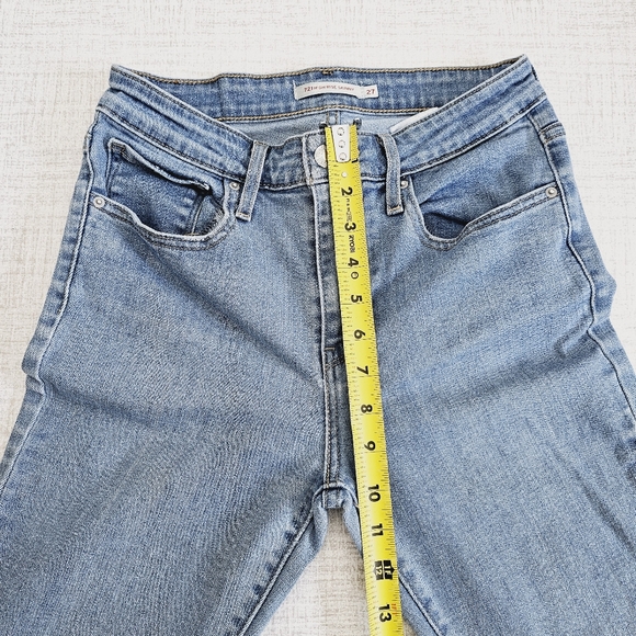 LEVI'S Women High Rise Skinny Denim Jean Light Wash Size 27 Waist - Picture 7 of 10
